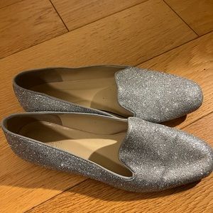 Barely worn. I love the shoes. But can’t hold onto them.